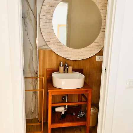 Mensos Гостьовий будинок Ольбія